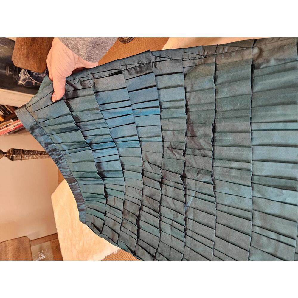 Doncaster Collection Pleated Skirt - Size 6 - Picture 5 of 7